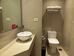 Poolside Escape Near Boracay’s Iconic Keyhole