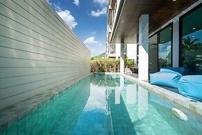 Vibrant Beach Life at Kata Villa UTK4