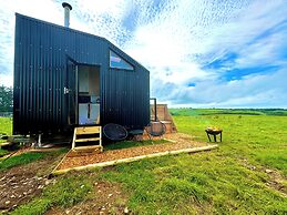 1 Bed Cabin - Sleeps 2 - Parking