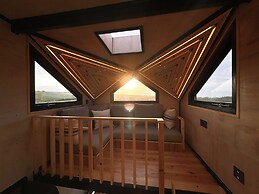 1 Bed Cabin - Sleeps 2 - Parking