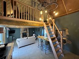 Ty Llaeth 2-bed Cottage, Sleeps 4, Pet Friendly