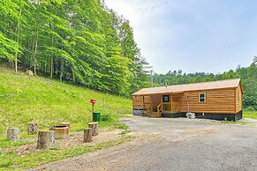 Covered Deck & Hot Tub: Cozy Retreat in Campton!