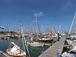 Cape 14
