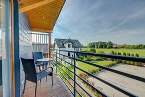 Holiday Studio With Balcony, Gaski