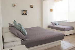 Apt. with Jacuzzi Ixt. Zihuatanejo 3 BR