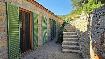 Uzun Ev by Ertem Homes