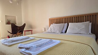 Uzun Ev by Ertem Homes