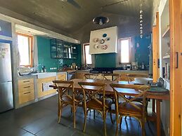 Uzun Ev by Ertem Homes