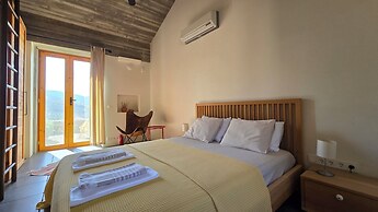 Uzun Ev by Ertem Homes