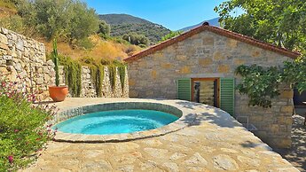 Uzun Ev by Ertem Homes