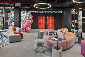 Moxy Alfragide Lisboa