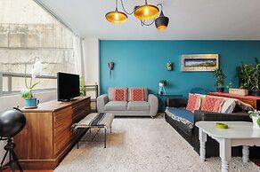 Local Charm & Cozy Design