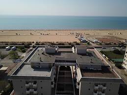 Seafront Residence With Terrace