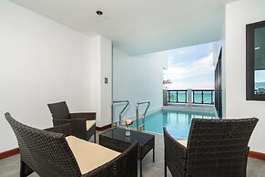 The Hideout Beachfront