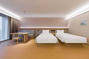 Full Season Hotel-HGH