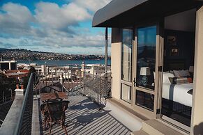 Dunedin House- Boutique Hotel