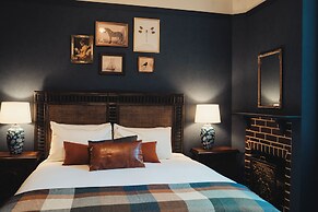 Dunedin House- Boutique Hotel