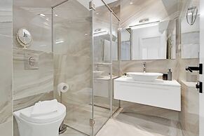 Victoriei Luxury