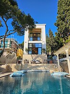 SeiSensi Luxury Beach Villa