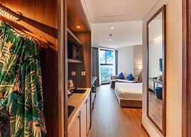 Mandala Oceanfront Driftwood Apartment
