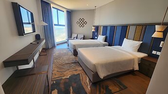 Mandala Oceanfront Driftwood Apartment