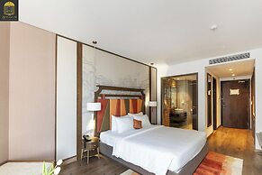 Mandala Oceanfront Driftwood Apartment
