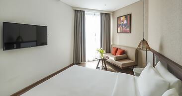 Mandala Oceanfront Driftwood Apartment