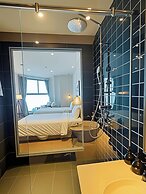Mandala Oceanfront Driftwood Apartment