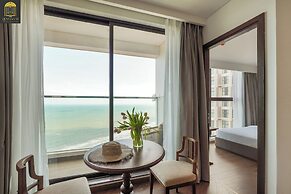 Mandala Oceanfront Driftwood Apartment