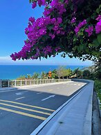 Mandala Oceanfront Driftwood Apartment