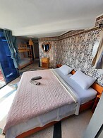 HABIBI HOSTEL