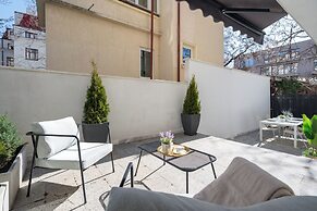Uphome Suites