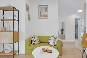Uphome Suites