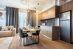 Uphome Suites