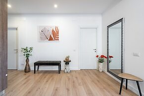Uphome Suites