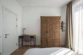 Uphome Suites