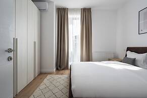 Uphome Suites