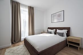 Uphome Suites
