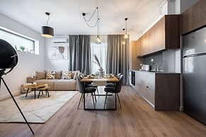 Uphome Suites