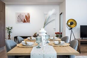 Uphome Suites