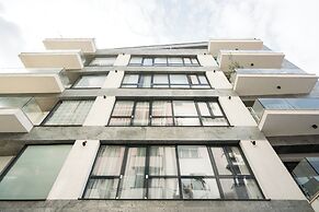 Uphome Suites