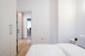Uphome Suites