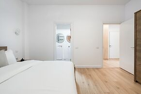 Uphome Suites