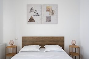 Uphome Suites