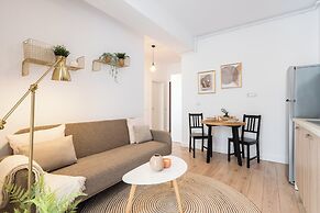 Uphome Suites