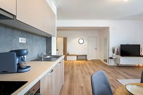 Uphome Suites