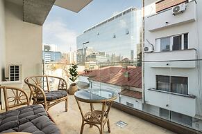 Uphome Suites