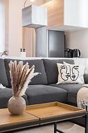 Uphome Suites