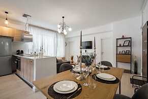 Uphome Suites