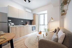 Uphome Suites